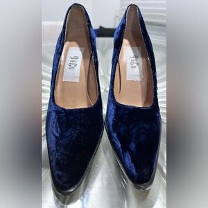 9 & Co Women's Blue Velvet Stiletto Pump Pointed Toe Slip On Size 6.5 Women’s
